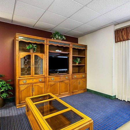Clarion Hotel Branson Exterior photo