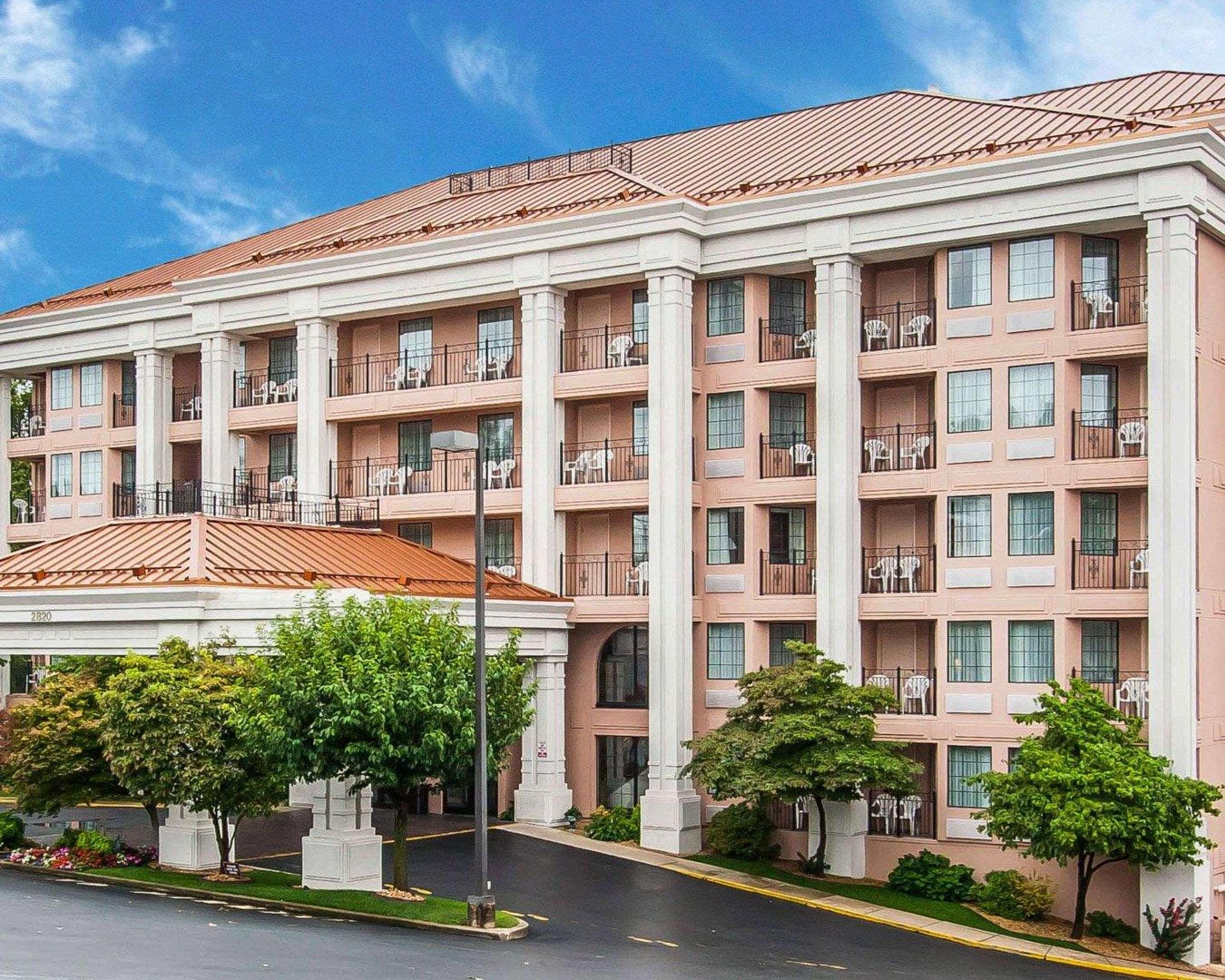 Clarion Hotel Branson Exterior photo