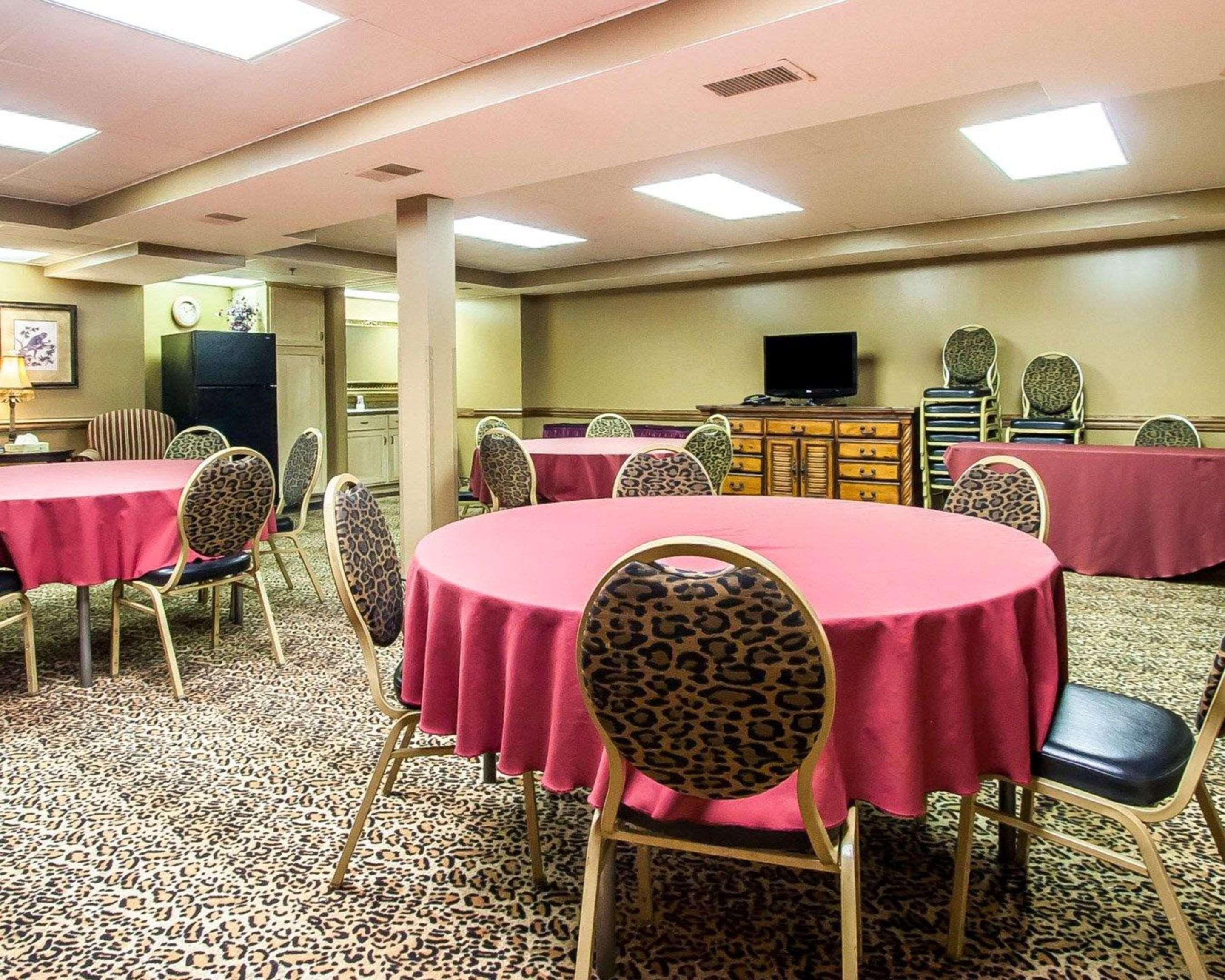 Clarion Hotel Branson Exterior photo